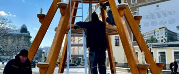 Montage Pyramide am Dohnaischen Platz